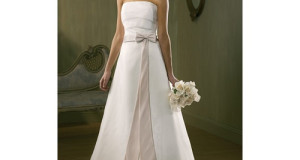 Bow Tie Sash A-line Strapless Wedding Dress
